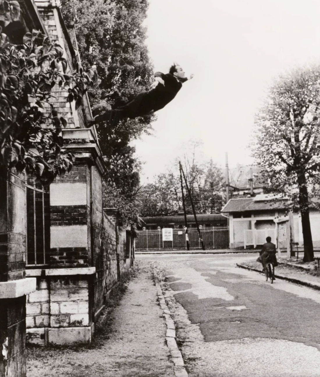YVES KLEIN